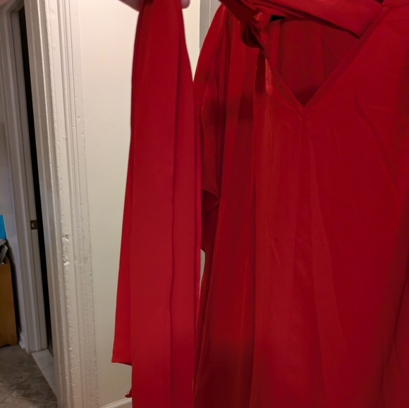 Lane Bryant red, tie front blouse, size 26 - Picture 4 of 11